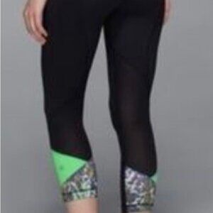 LULULEMON pace rival size 6 Floral Sport White Multi / Black
